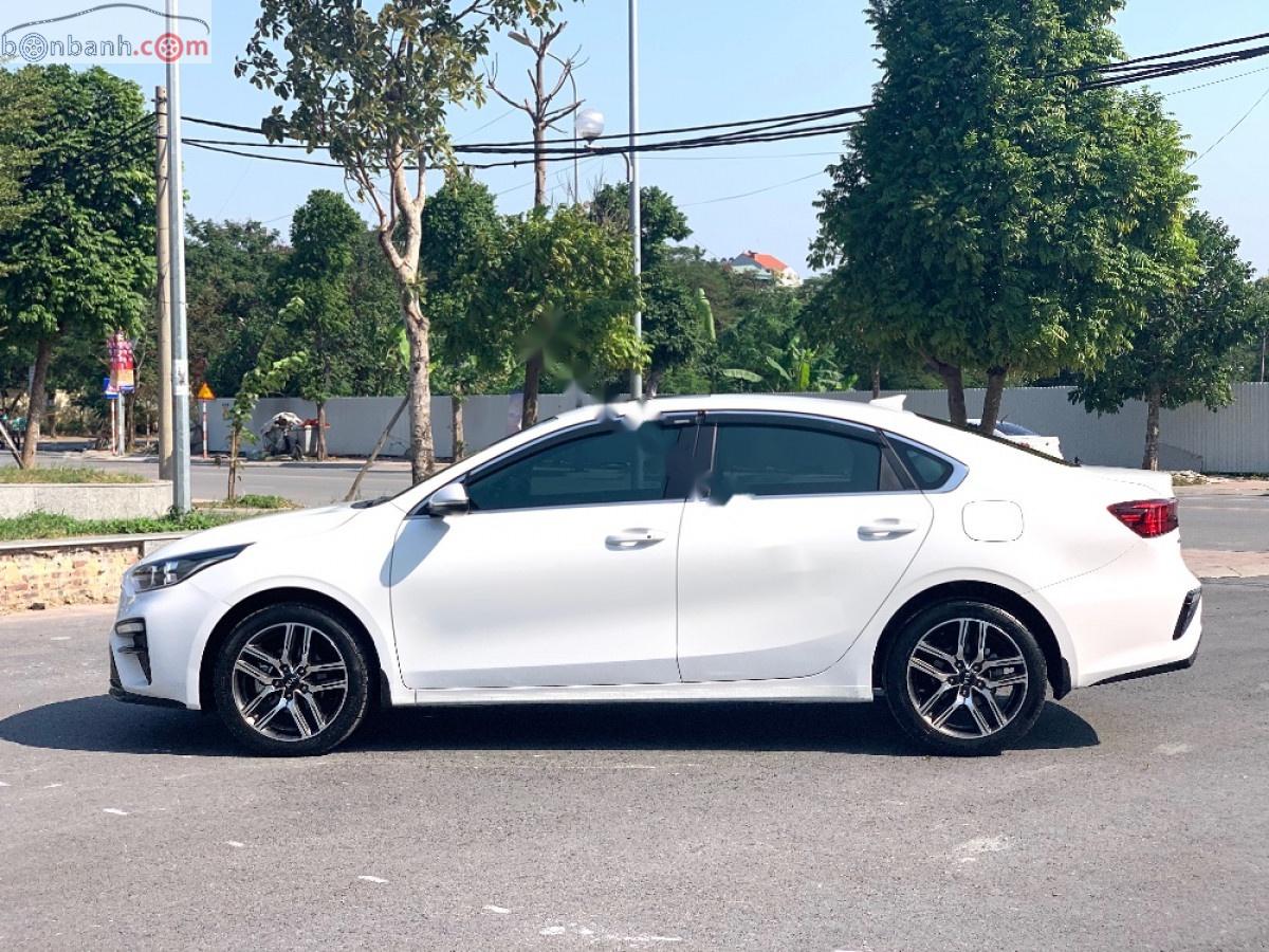 Kia Cerato 2019 - Bán xe Kia Cerato 1.6AT đời 2019, màu trắng như mới