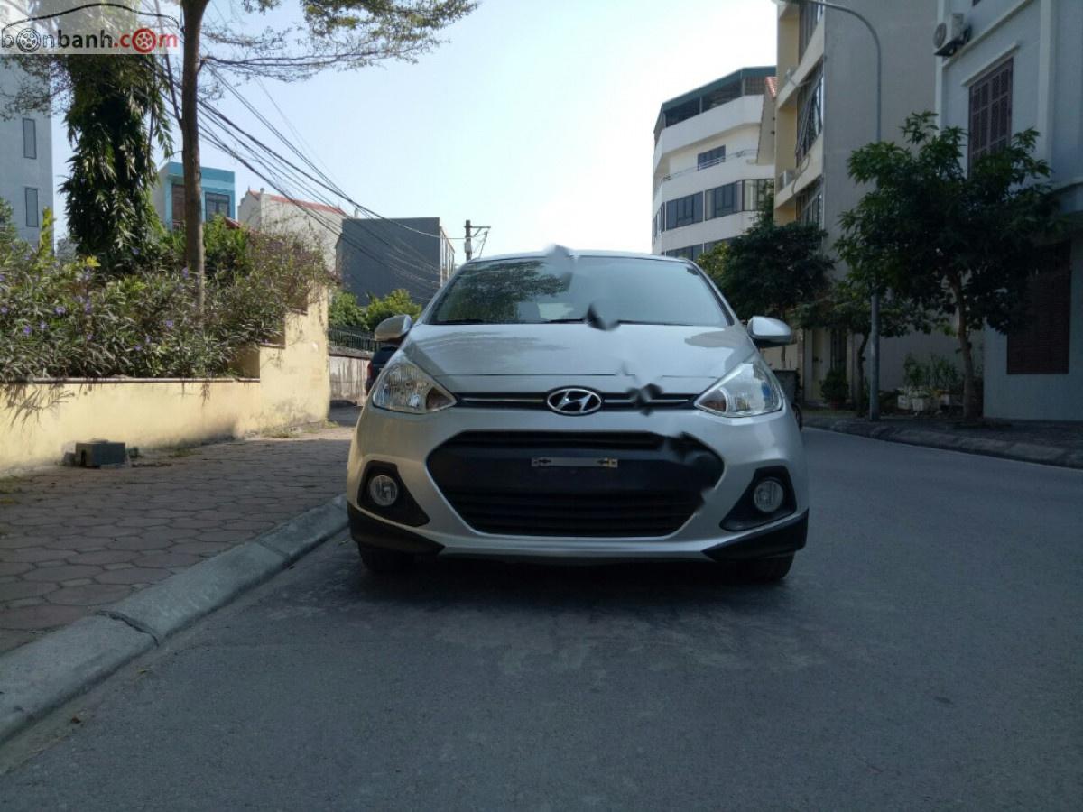 Hyundai Grand i10   2016 - Bán xe Hyundai Grand i10 năm sản xuất 2016, màu bạc, xe nhập chính hãng