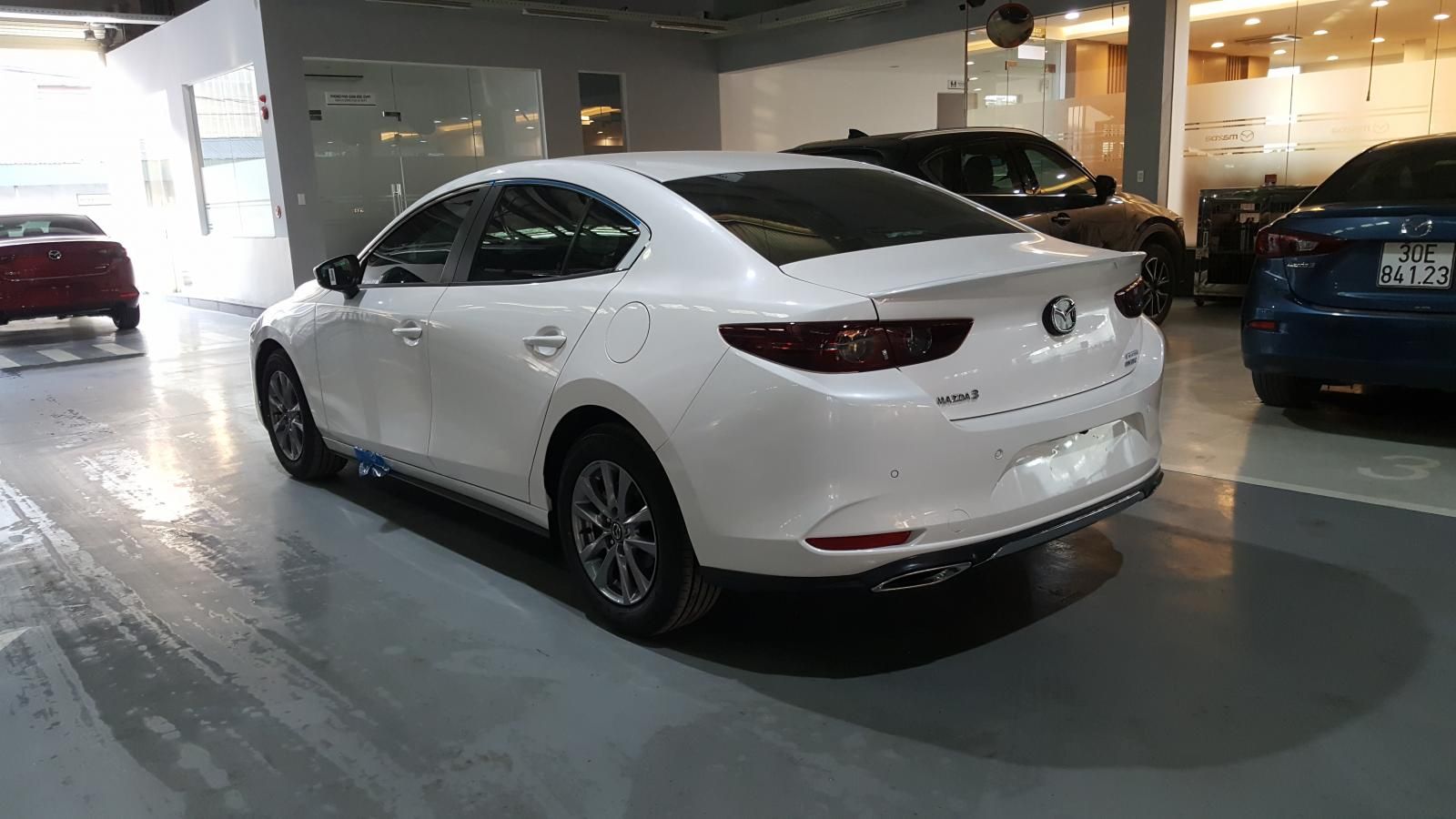 Mazda 3 Sport Deluxe  2019 - Mazda Giải Phóng - Giảm giá sốc cuối năm khi mua xe Mazda 3 Sport Deluxe sản xuất năm 2019, màu trắng