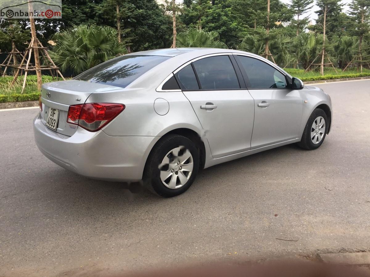 Daewoo Lacetti 2010 - Bán xe Daewoo Lacetti đời 2010, màu bạc, xe nhập số sàn, giá tốt