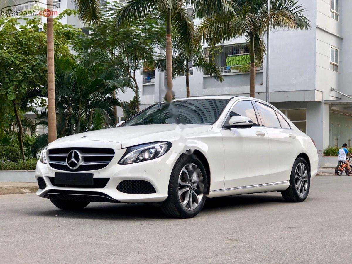 Mercedes-Benz C class 2018 - Bán xe Mercedes 2018, màu trắng, nhập khẩu chính hãng