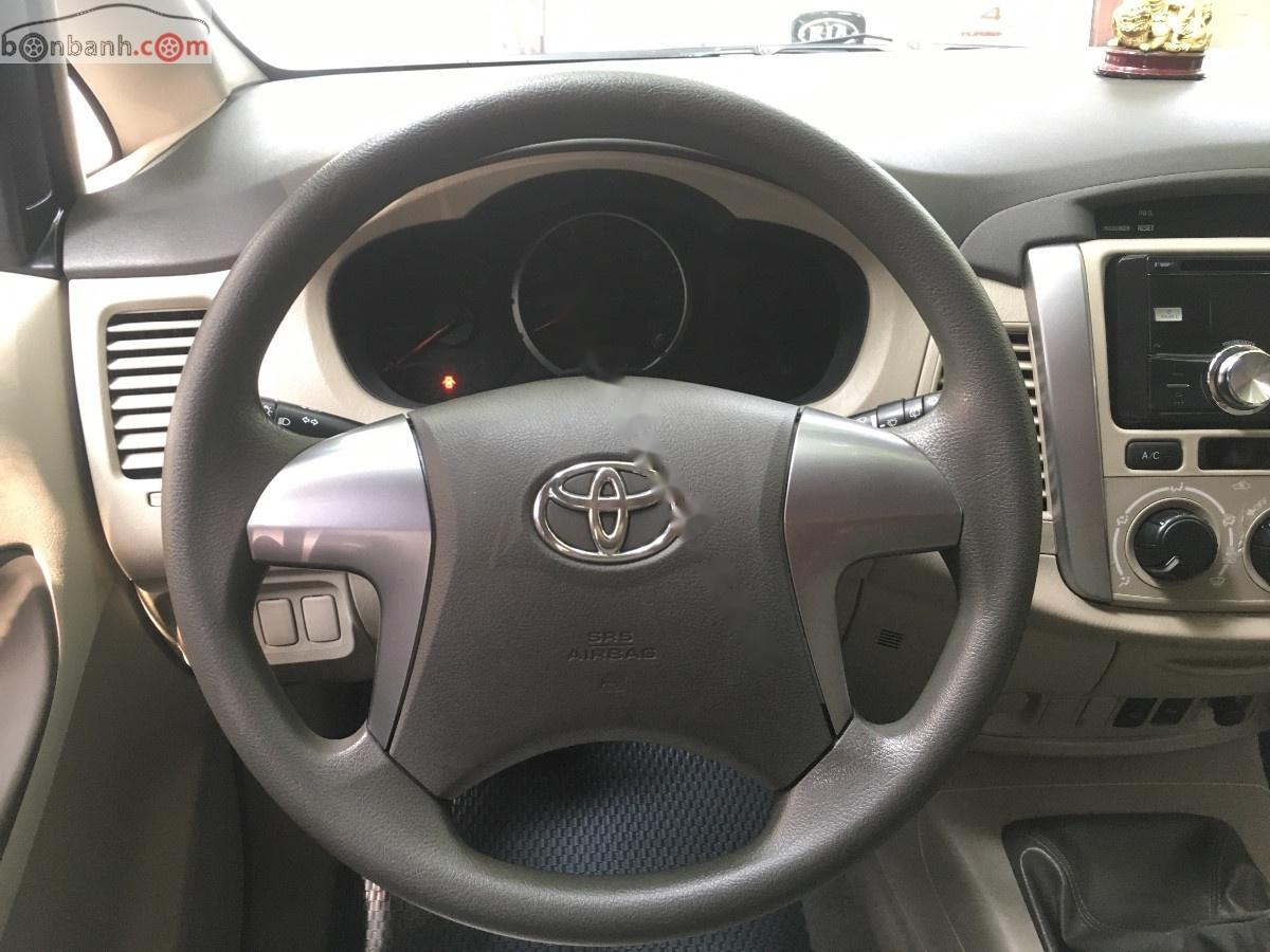 Toyota Innova 2016 - Bán Toyota Innova 2016, màu bạc, chính chủ