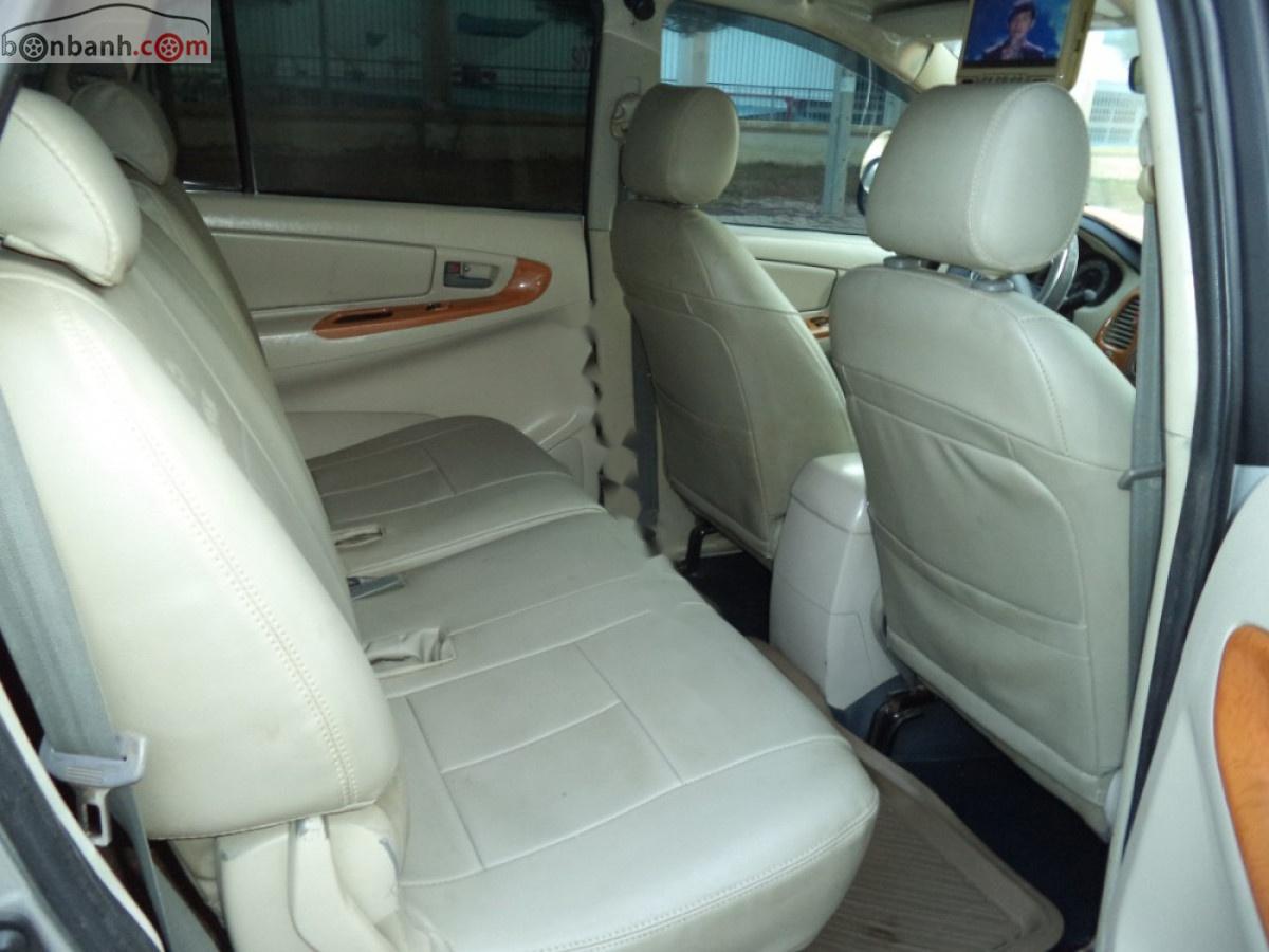 Toyota Innova 2008 - Cần bán lại xe Toyota Innova 2008, màu bạc còn mới