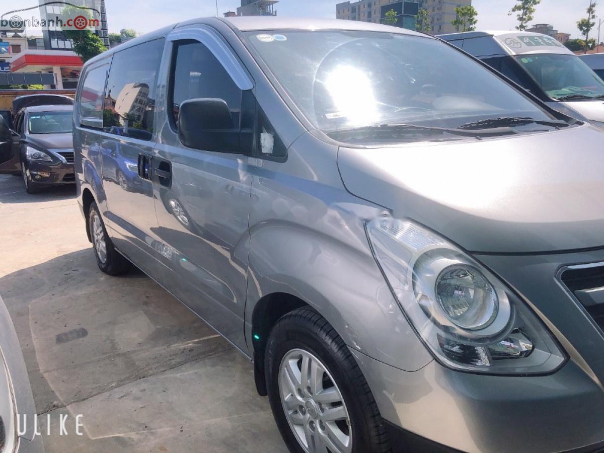 Hyundai Grand Starex   2016 - Cần bán Hyundai Grand Starex Van 2.5 MT 2016, model 2017, màu bạc, Nhập khẩu Hàn Quốc, giá tốt