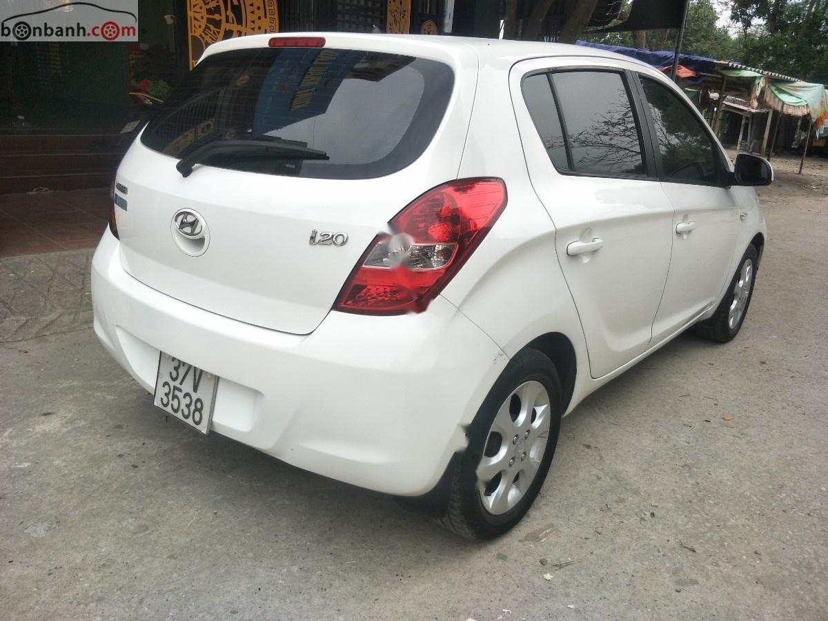 Hyundai i20 2010 - Bán Hyundai i20 đời 2010, màu trắng, nhập khẩu  