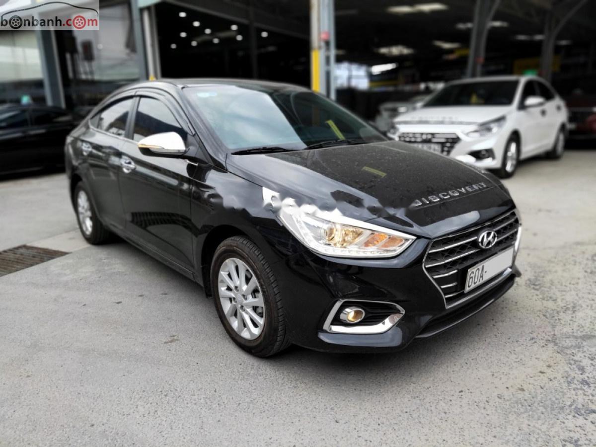 Hyundai Accent 2018 - Cần bán gấp Hyundai Accent đời 2018, màu đen xe còn mới lắm