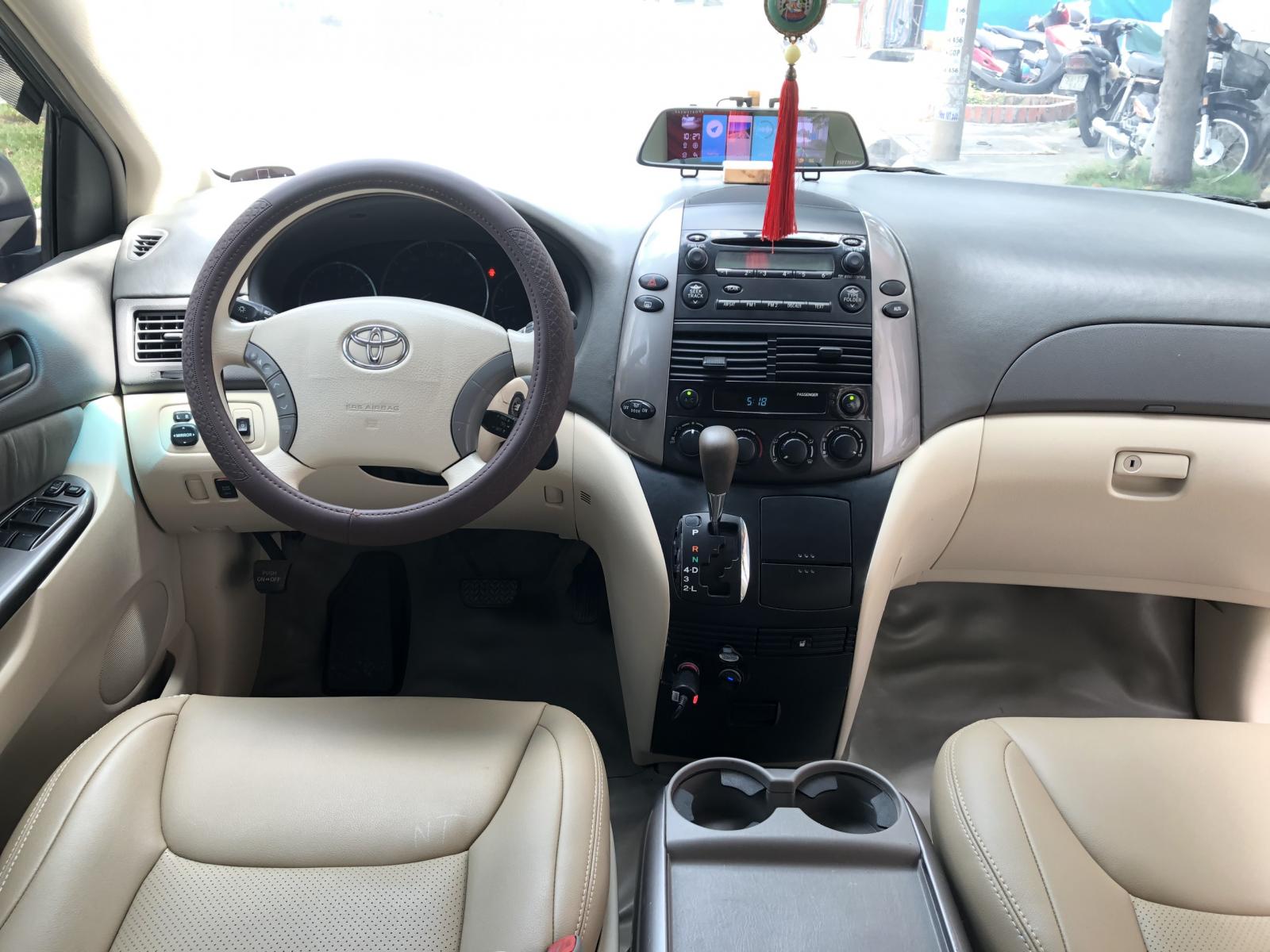 Toyota Sienna 2007 - Bán Toyota Sienna LE 3.5 model 2007, màu xám, nhập Mỹ