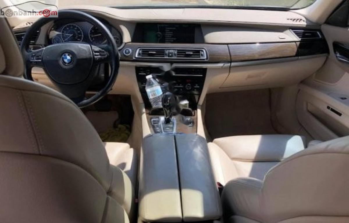 BMW 7 Series 750Li 2011 - Cần bán BMW 7 Series 750Li 2011, màu bạc, nhập khẩu nguyên chiếc
