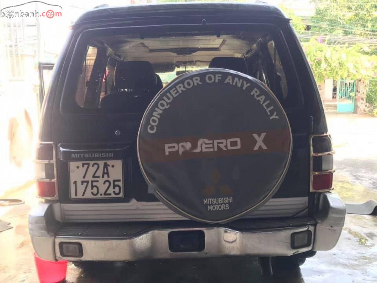 Mitsubishi Pajero 1996 - Bán Mitsubishi Pajero 4x4MT 1996, màu xanh lam, nhập khẩu