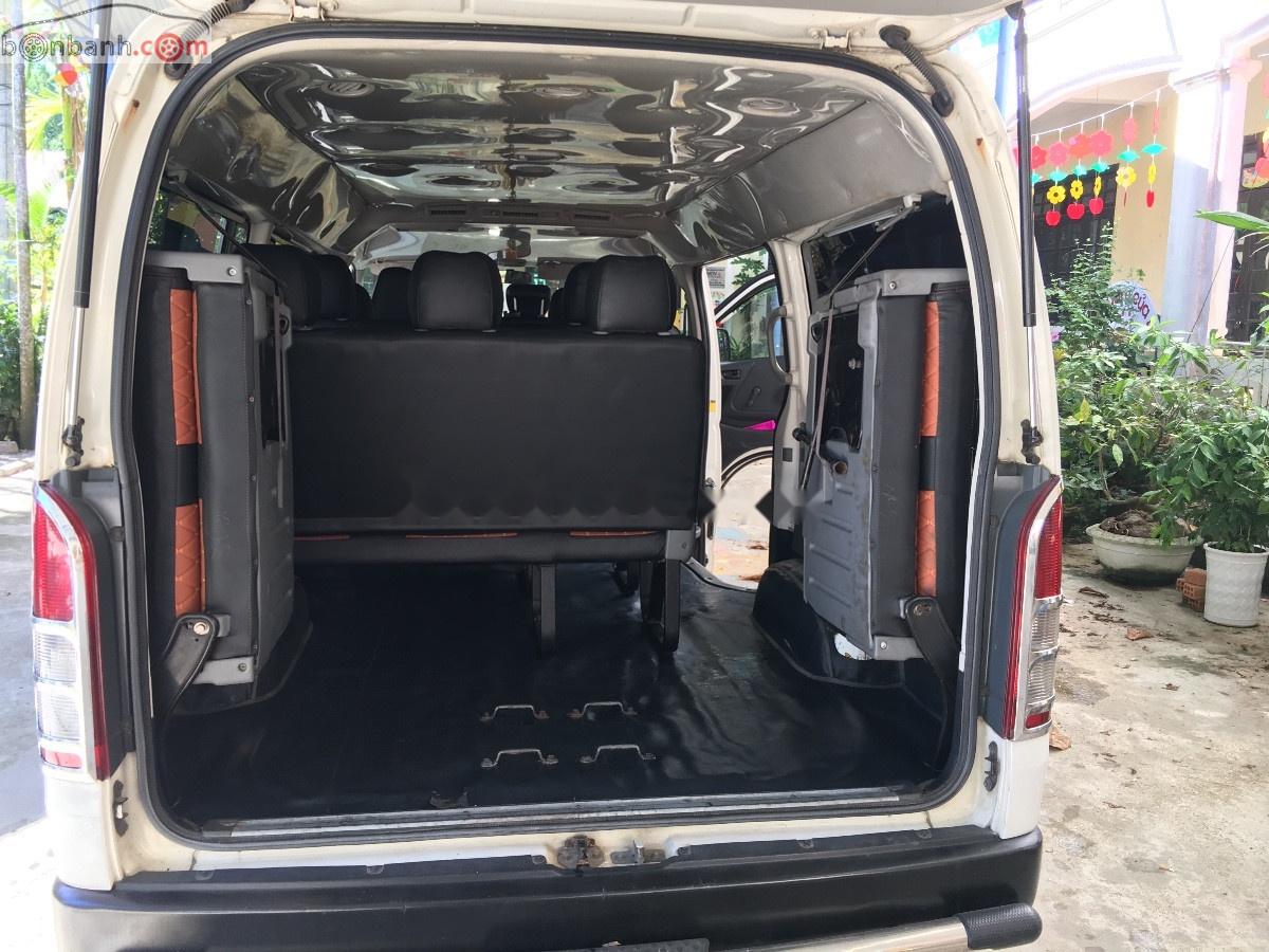 Toyota Hiace 2010 - Cần bán gấp Toyota Hiace năm sản xuất 2010, màu trắng, nhập khẩu nguyên chiếc chính hãng