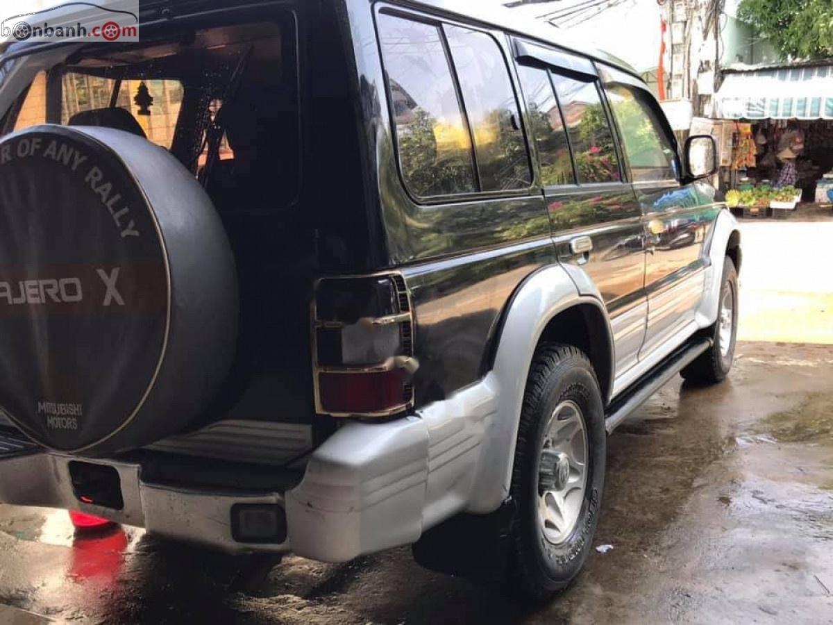 Mitsubishi Pajero 1996 - Bán Mitsubishi Pajero 4x4MT 1996, màu xanh lam, nhập khẩu