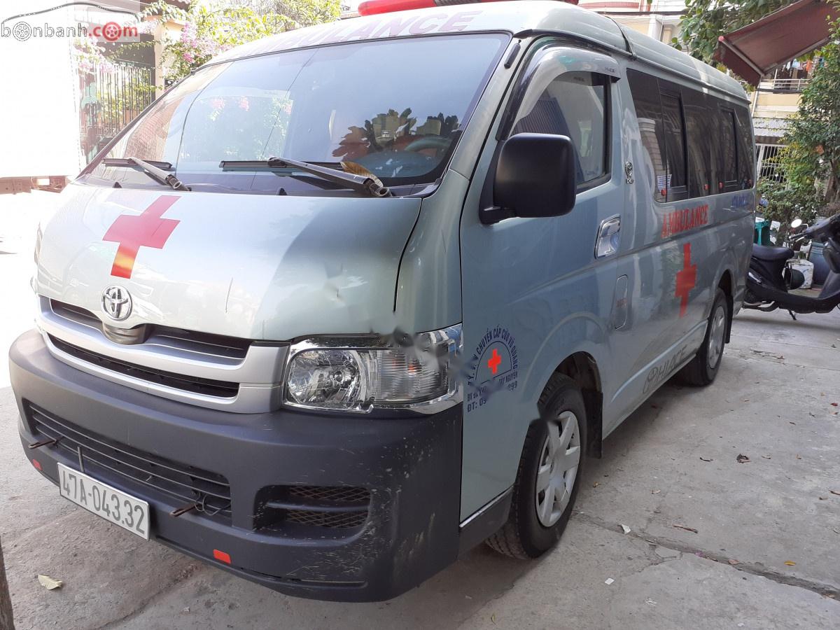 Toyota Hiace 2.5 2008 - Cần bán gấp Toyota Hiace 2.5 đời 2008, màu bạc