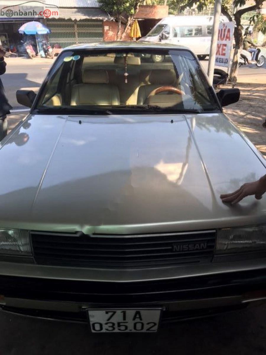 Nissan Bluebird 2.0 1990 - Cần bán gấp Nissan Bluebird 2.0 năm sản xuất 1990, xe nhập số sàn, 84 triệu