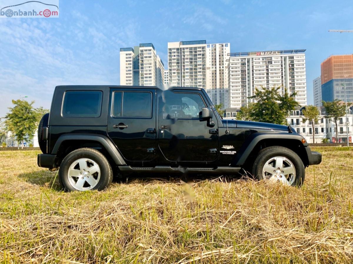 Jeep Wrangler 2009 - Bán xe Jeep Wrangler Sahara đời 2009, màu đen, xe nhập chính hãng