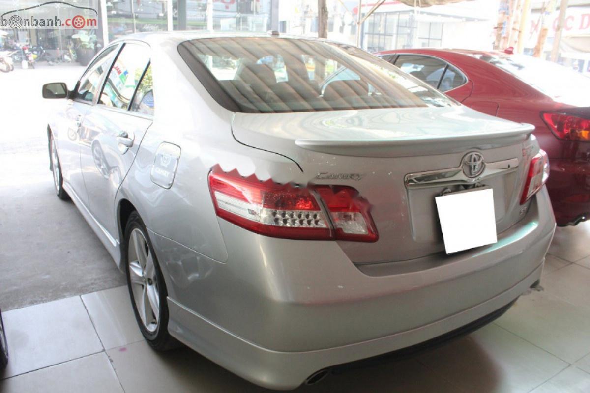 Toyota Camry SE 2009 - Bán ô tô Toyota Camry SE sản xuất năm 2009, màu bạc, nhập khẩu