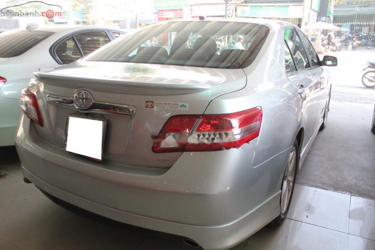 Toyota Camry SE 2009 - Bán ô tô Toyota Camry SE sản xuất năm 2009, màu bạc, nhập khẩu