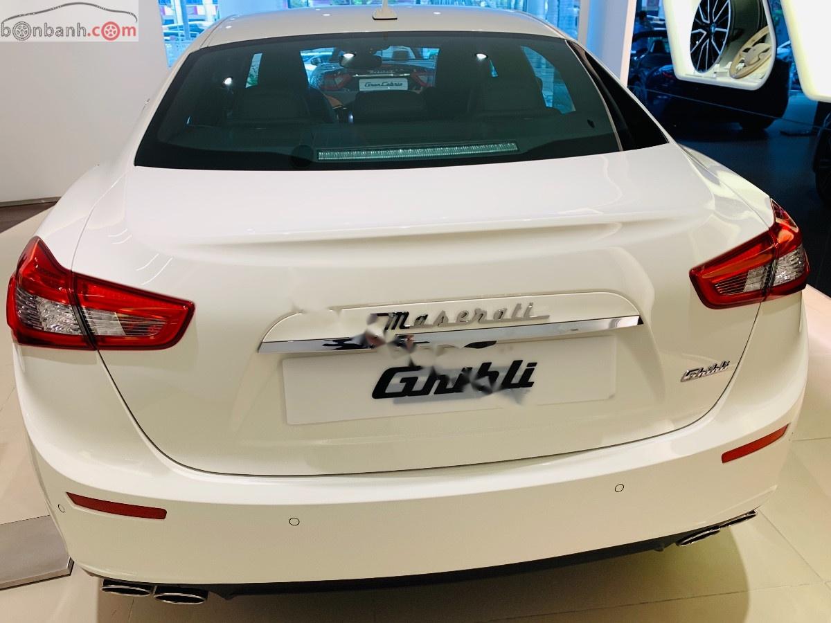 Maserati Ghibli 3.0 V6 2016 - Cần bán Maserati Ghibli 3.0 V6 năm sản xuất 2016, màu trắng, xe nhập