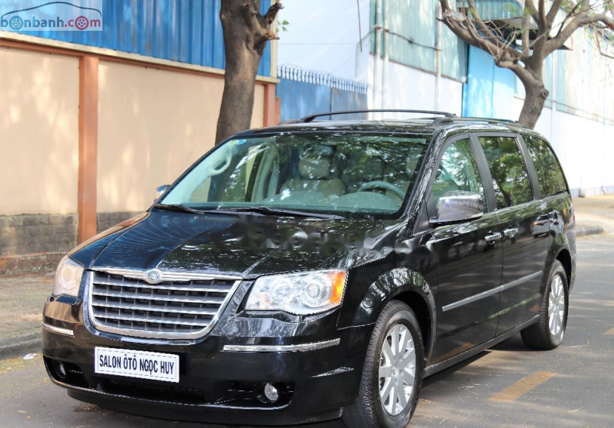 Chrysler Grand Voyager   2010 - Cần bán Chrysler Grand Voyager Limited 3.8 V6 2010, màu đen, xe nhập 