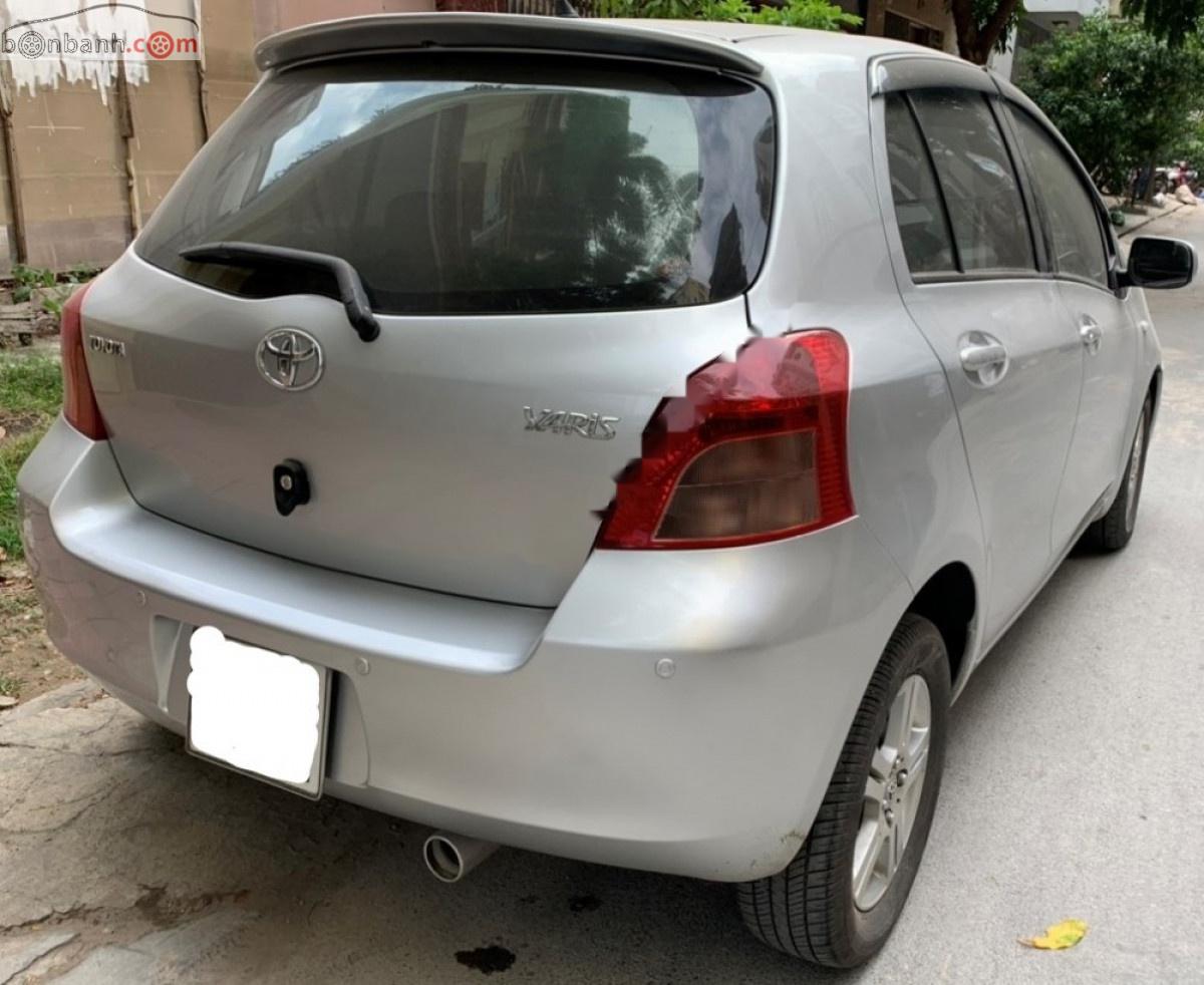 Toyota Yaris 2008 - Bán Toyota Yaris sản xuất 2008, màu bạc, xe nhập, 320 triệu