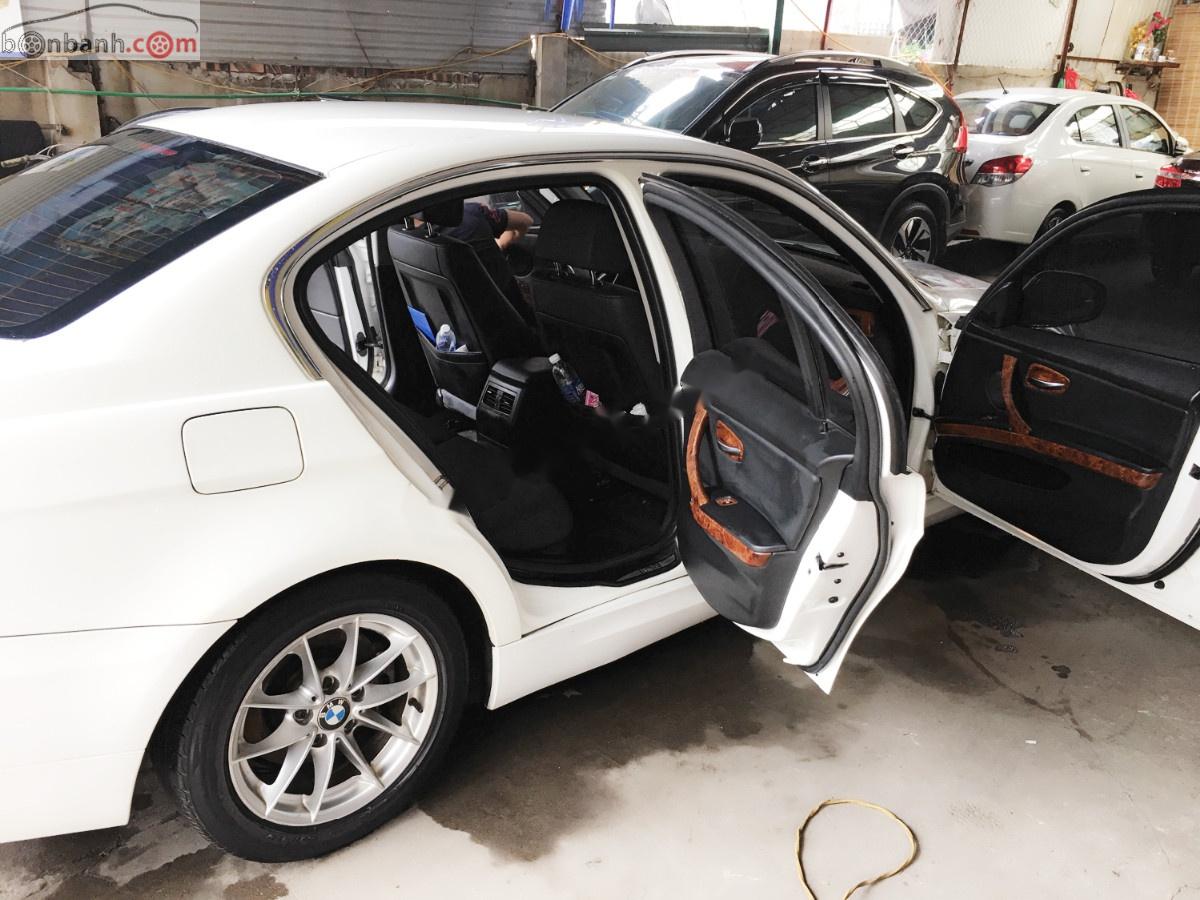 BMW 3 Series 325i 2010 - Xe BMW 3 Series 325i sản xuất 2010, màu trắng, nhập khẩu nguyên chiếc 