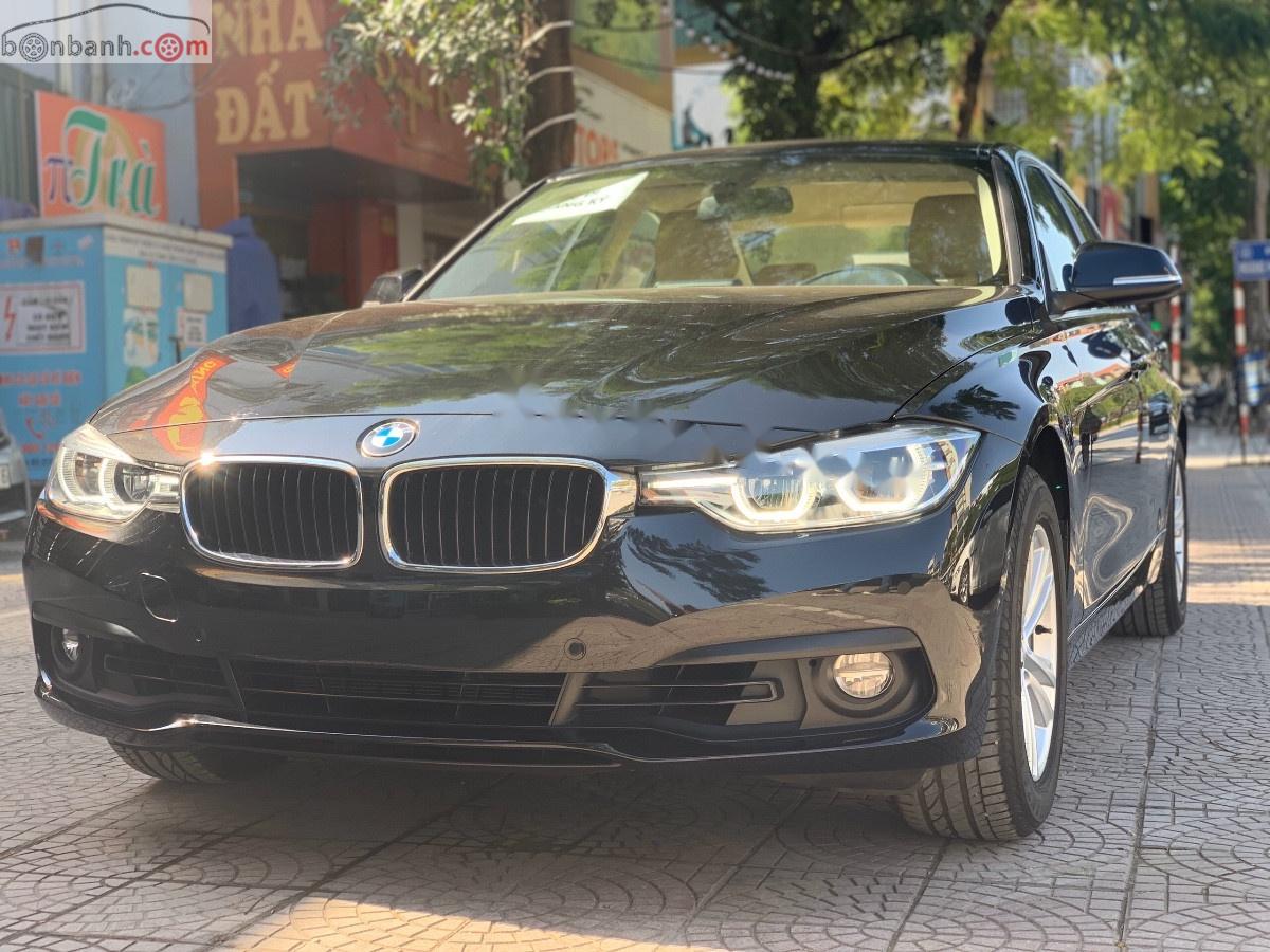 BMW 3 Series 2018 - Bán xe BMW 3 Series đời 2018, màu đen, nhập khẩu nguyên chiếc chính hãng