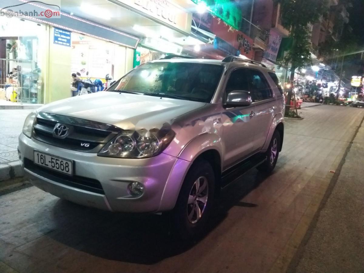 Toyota Fortuner   2005 - Bán ô tô Toyota Fortuner đời 2005, màu bạc, nhập khẩu nguyên chiếc chính hãng