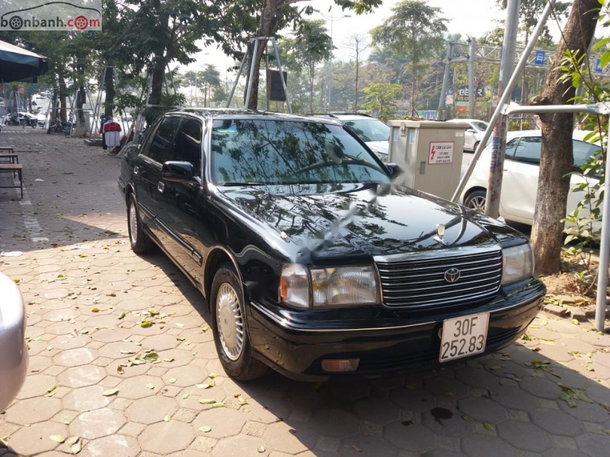 Toyota Crown 1996 - Bán xe Toyota Crown đời 1996, màu đen, xe nhập số tự động
