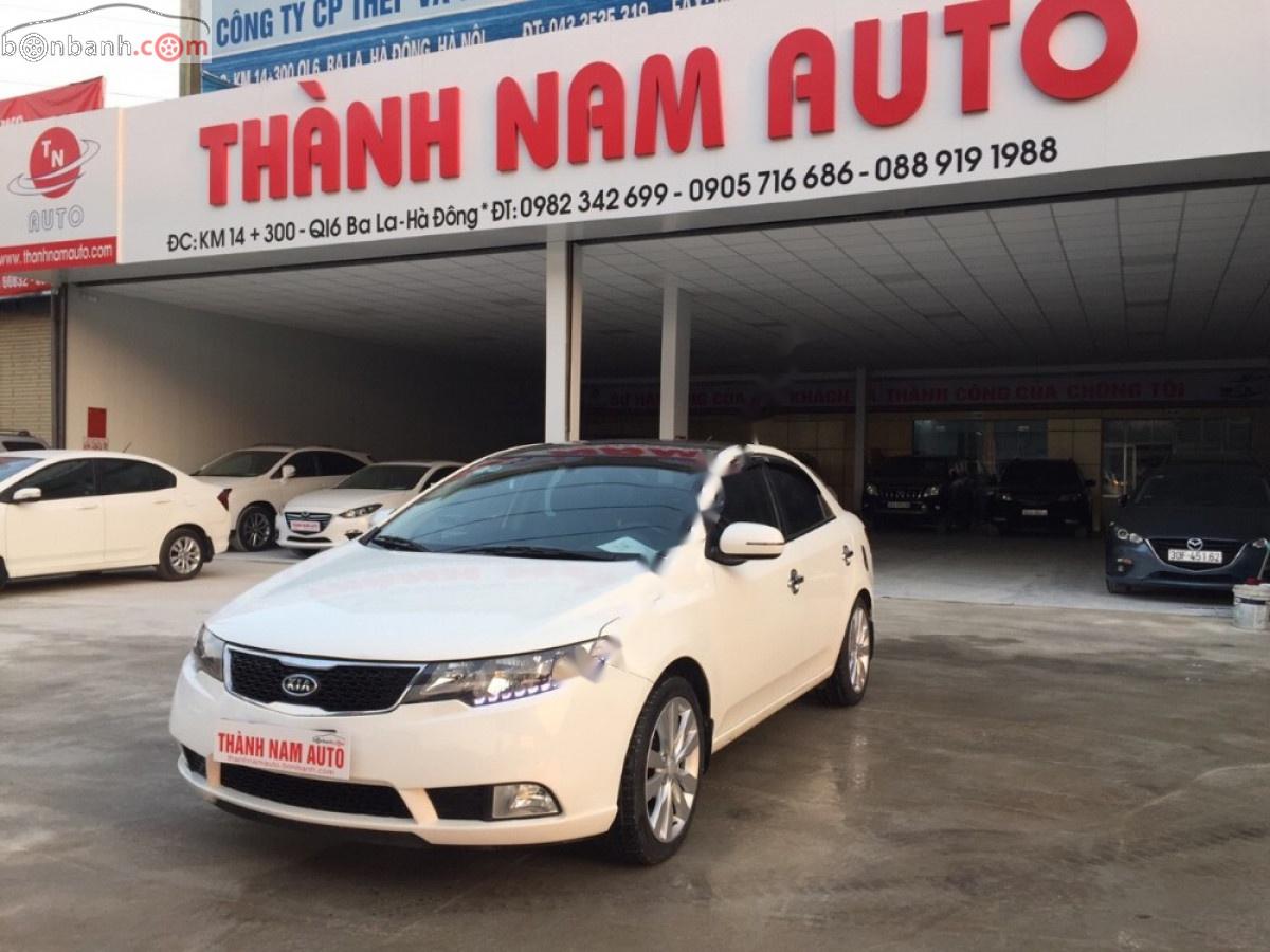 Kia Forte 2012 - Cần bán gấp Kia Forte đời 2012, màu trắng xe còn mới lắm