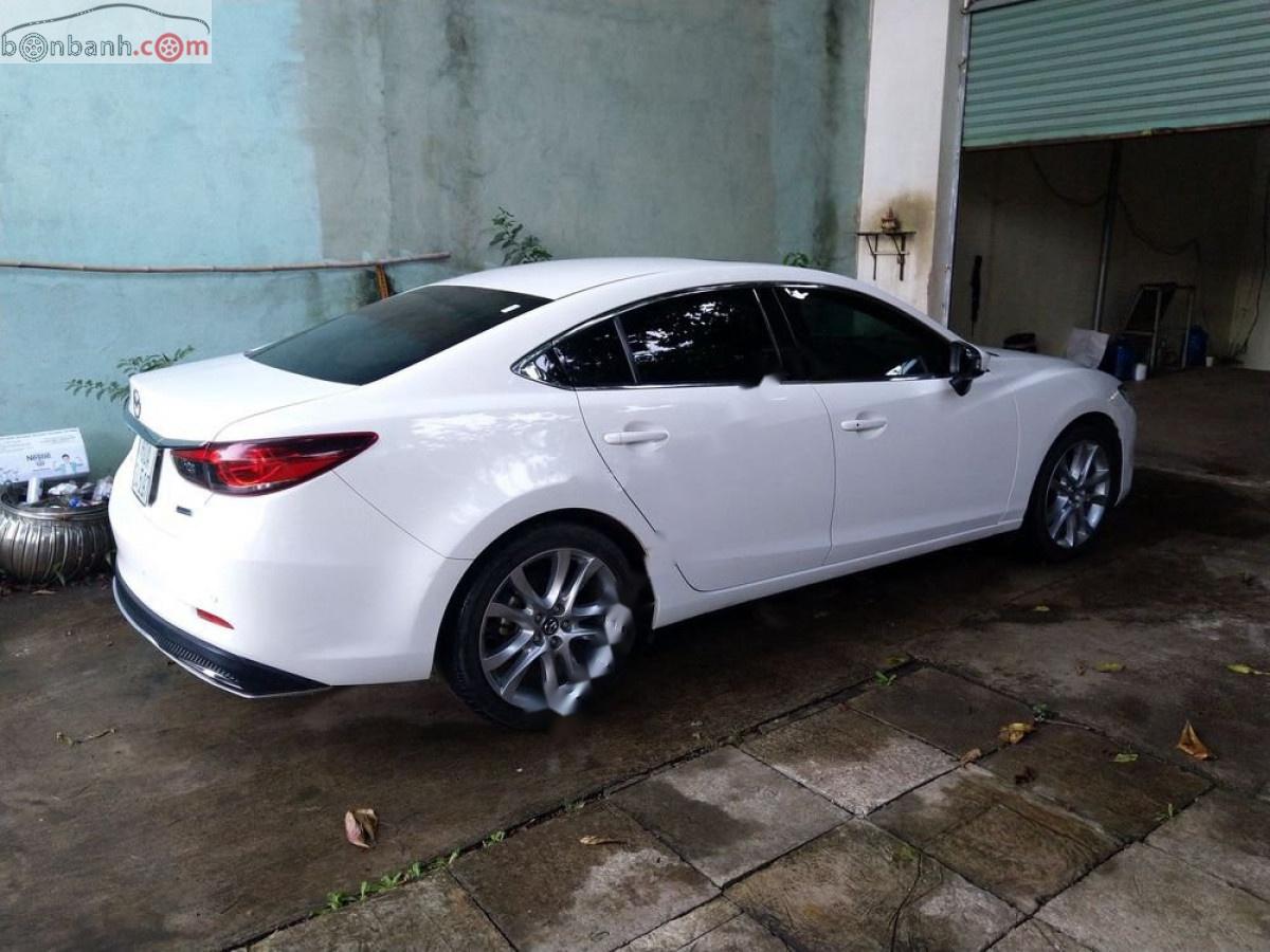 Mazda 6   2016 - Cần bán xe Mazda 6 2.5 AT đời 2016, màu trắng, giá tốt