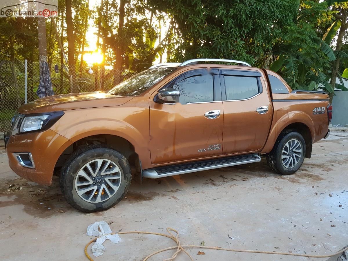 Nissan Navara VL 2.5 AT 4WD 2017 - Bán Nissan Navara VL 2.5 AT 4WD đời 2017, xe nhập chính chủ