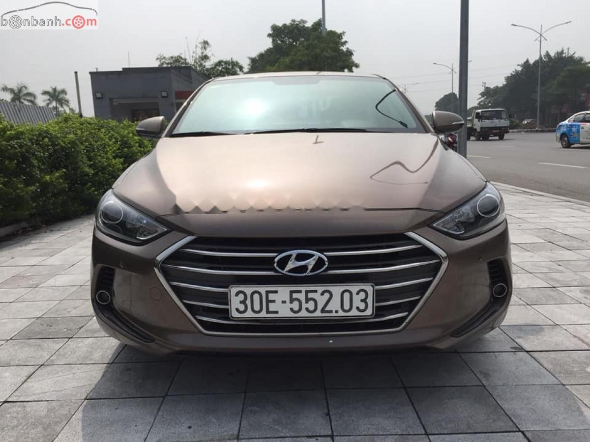 Hyundai Lantra 2.0AT 2016 - Cần bán gấp Hyundai Lantra 2.0AT sản xuất 2016, màu nâu chính chủ, giá 585tr