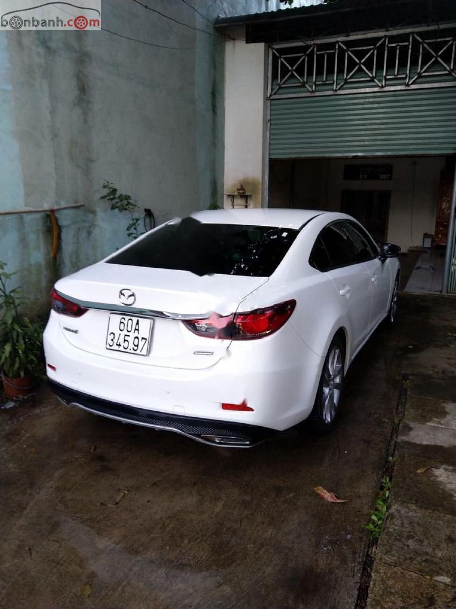 Mazda 6   2016 - Cần bán xe Mazda 6 2.5 AT đời 2016, màu trắng, giá tốt