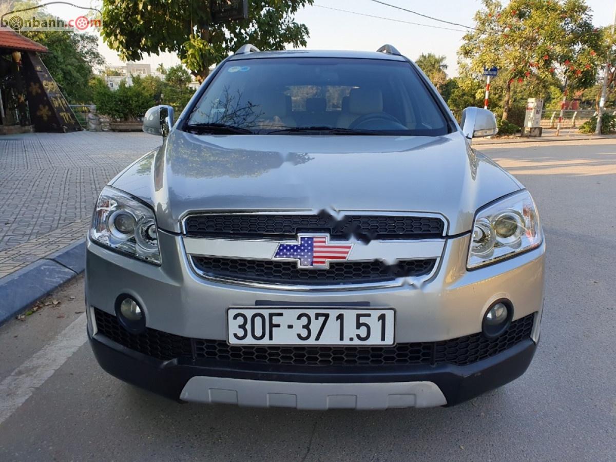 Chevrolet Captiva LTZ 2.4 AT 2009 - Bán ô tô Chevrolet Captiva LTZ 2.4 AT sản xuất 2009, màu bạc số tự động