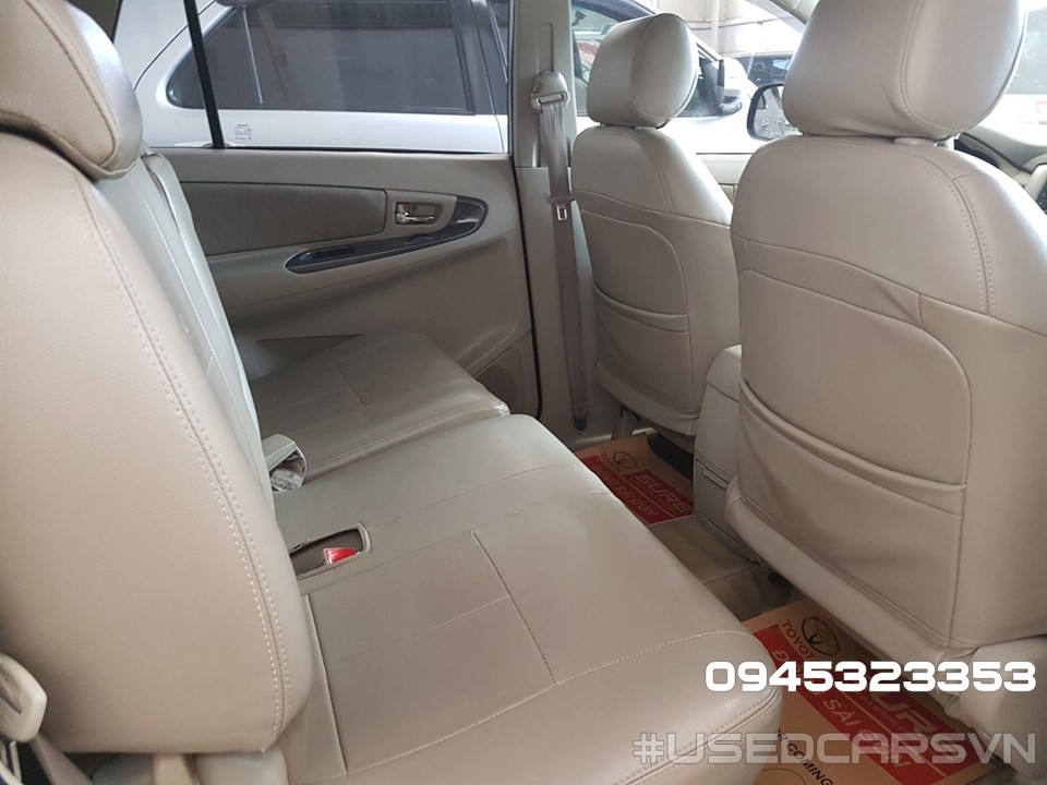 Toyota Innova G 2013 - Xe Toyota Innova G đời 2013, màu bạc