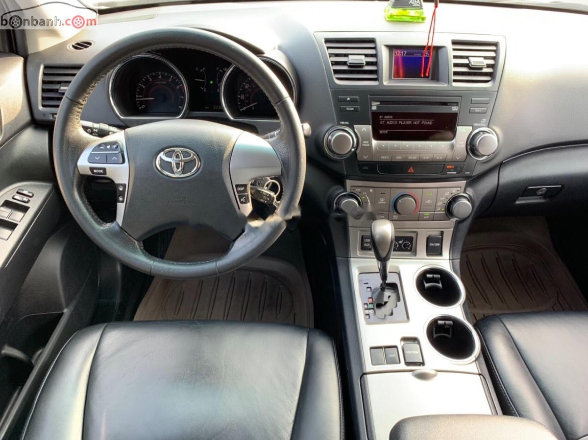 Toyota Highlander SE 2.7 2011 - Cần bán Toyota Highlander SE 2.7 đời 2011, màu trắng, nhập khẩu nguyên chiếc 