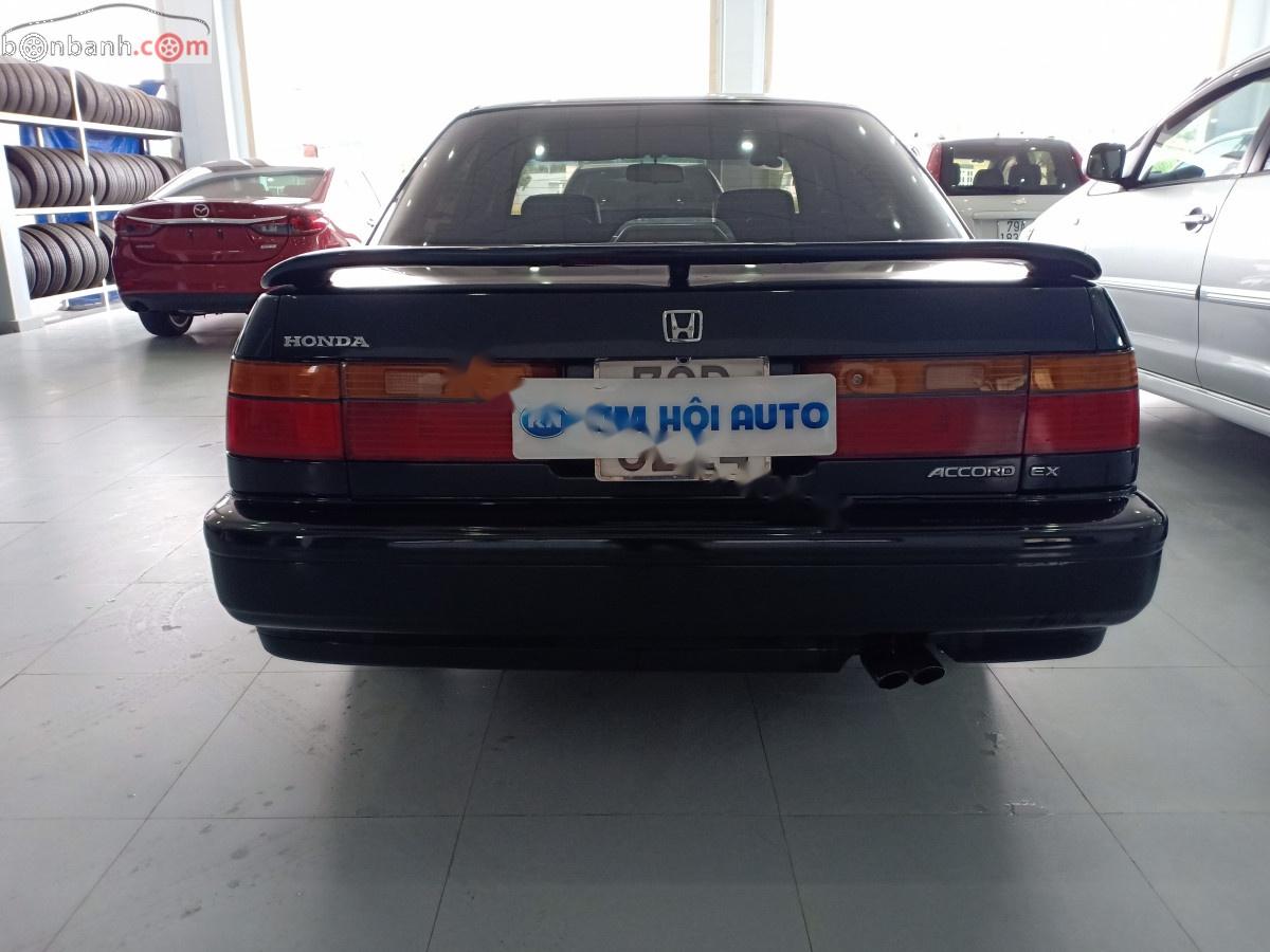 Honda Accord 2.2 AT 1990 - Bán Honda Accord 2.2 AT sản xuất năm 1990, màu đen, nhập khẩu, giá 100tr
