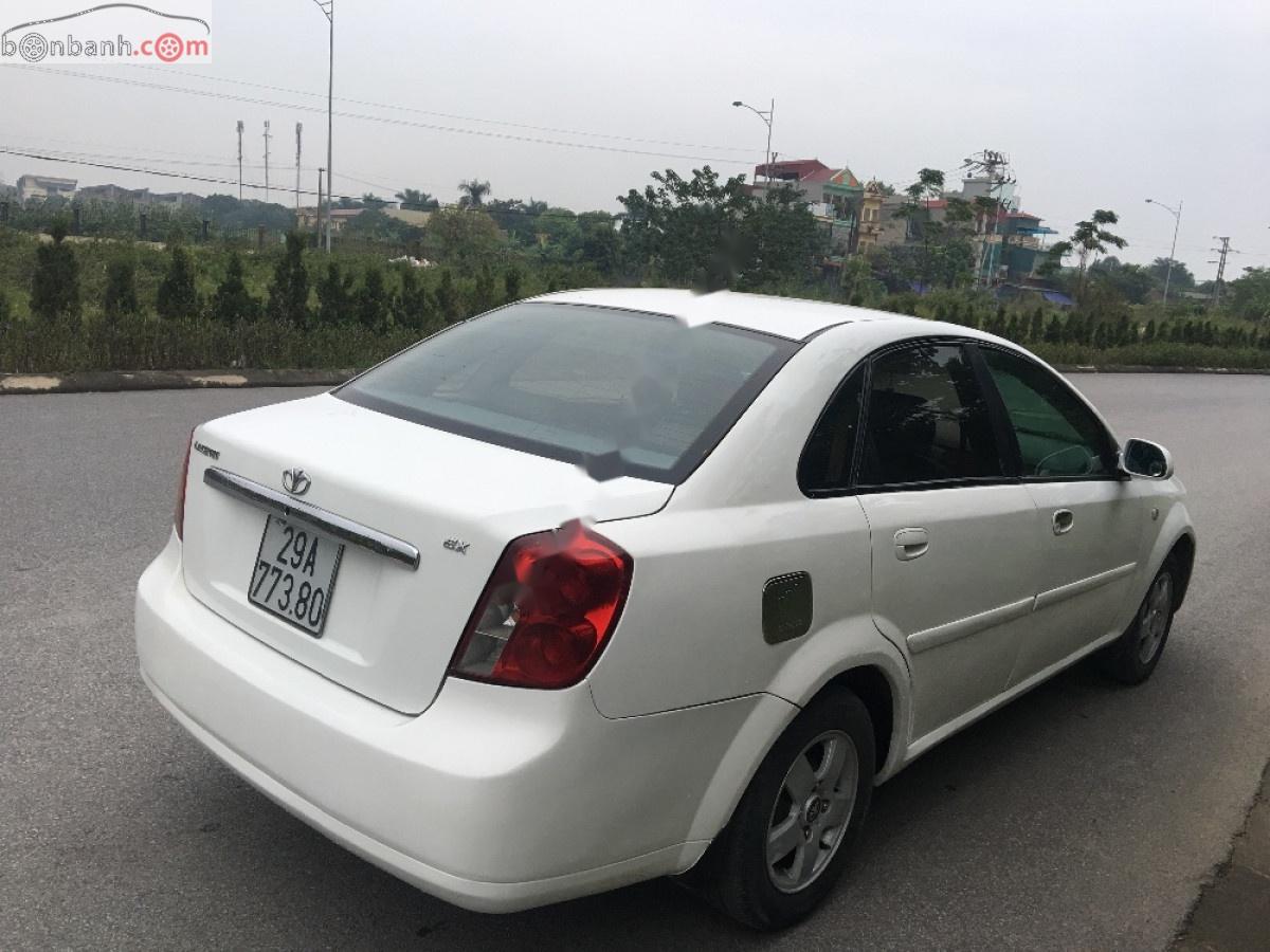 Daewoo Lacetti EX 1.6 MT 2005 - Cần bán xe Daewoo Lacetti đời 2005, màu trắng, số sàn