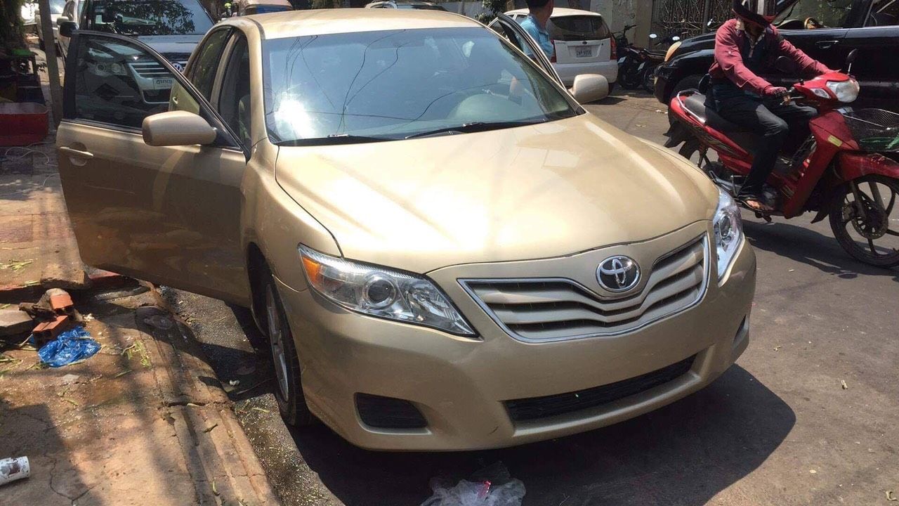 Toyota Camry XLE 2011 - Bán xe Toyota Camry XLE 2011, nội thất màu kem (be), nhập khẩu nguyên chiếc