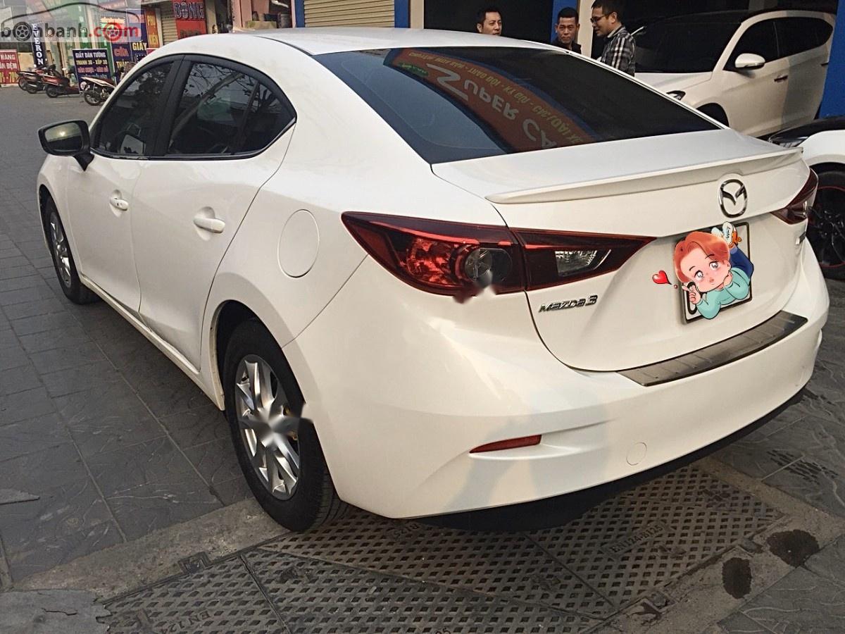 Mazda 3   2018 - Cần bán lại xe Mazda 3 1.5 AT năm sản xuất 2018, màu trắng