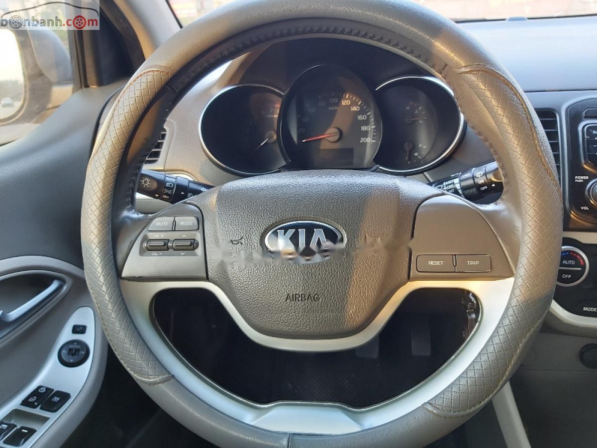 Kia Morning Si MT 2015 - Bán Kia Morning Si MT đời 2015, màu bạc, xe gia đình, 273 triệu