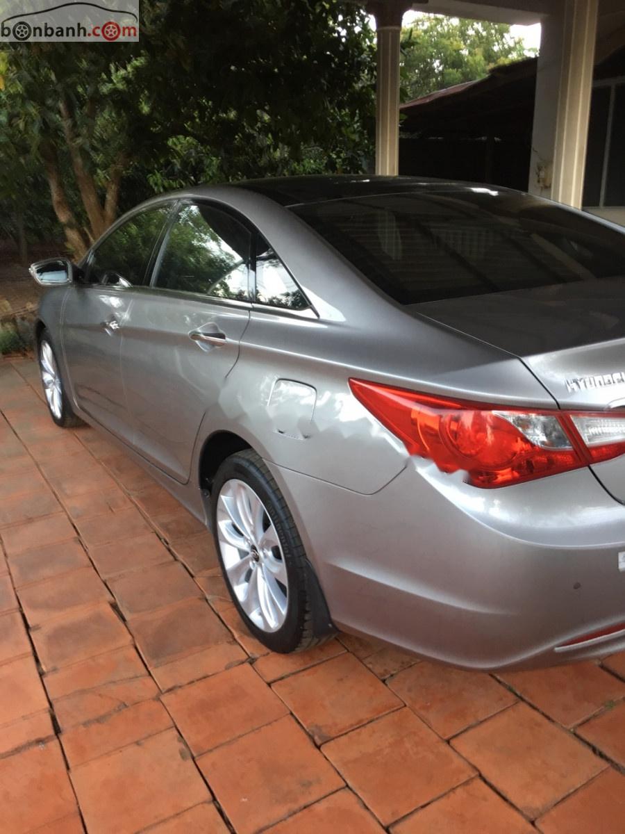 Hyundai Sonata 2010 - Bán Hyundai Sonata đời 2010, màu bạc, nhập khẩu chính hãng