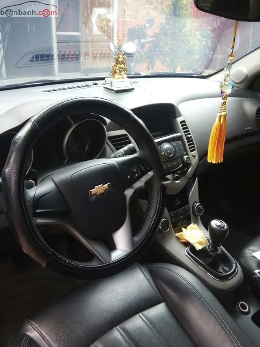 Chevrolet Cruze LT 1.6 MT 2016 - Cần bán xe Chevrolet Cruze LT 1.6 MT năm 2016, giá tốt