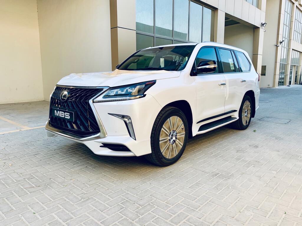 Lexus LX 570 2020 - Bán Lexus LX570 MBS màu trắng nội thất nâu, ghế VIP kiểu mới có đỡ chân masage 4 ghế