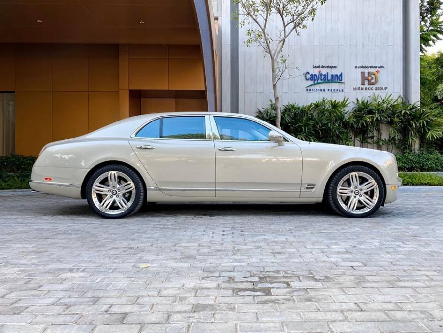 Bentley Mulsanne 2010 - Cần bán xe Bentley Mulsanne năm sản xuất 2010, xe nhập, giá bán