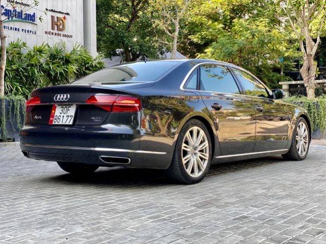 Audi A8 2014 - Cần bán gấp Audi A8 sản xuất năm 2014, màu đen, xe nhập, giá tốt