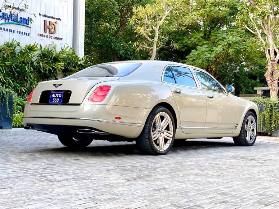 Bentley Mulsanne 2010 - Cần bán xe Bentley Mulsanne năm sản xuất 2010, xe nhập, giá bán