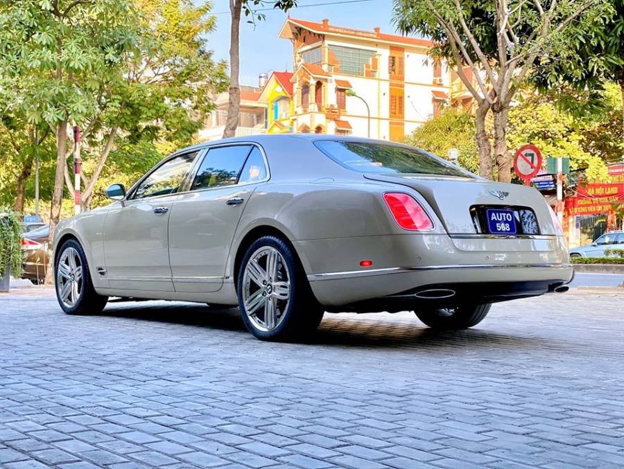 Bentley Mulsanne 2010 - Cần bán xe Bentley Mulsanne năm sản xuất 2010, xe nhập, giá bán