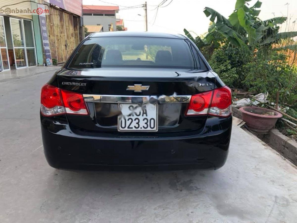 Chevrolet Cruze LS 1.6 MT 2011 - Bán Chevrolet Cruze LS 1.6 MT sản xuất năm 2011, màu đen, giá tốt