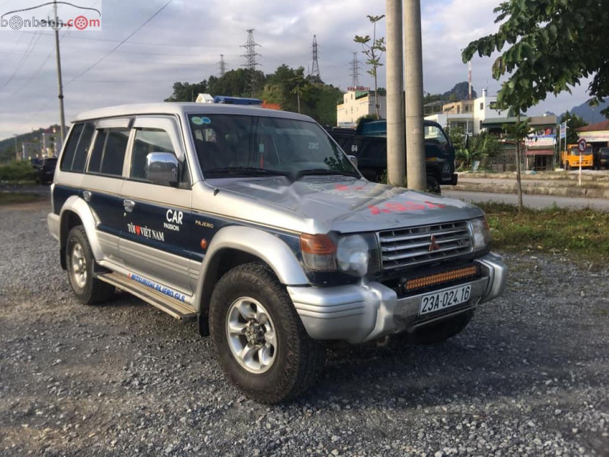 Mitsubishi Pajero   2002 - Bán xe cũ Mitsubishi Pajero 2.4 sản xuất năm 2002, màu xanh lam