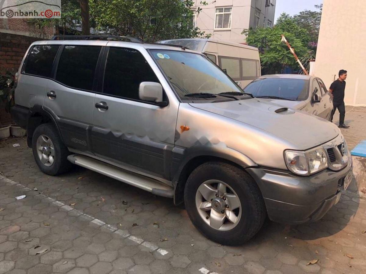 Nissan Terrano II 2.4 MT 2003 - Bán xe Nissan Terrano II 2.4 MT sản xuất 2003, màu bạc, nhập khẩu 